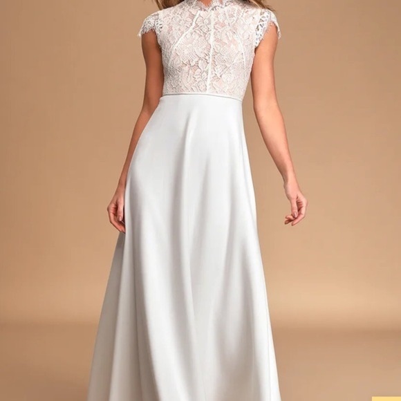 NWT Lulu’s Lace Bodice Mermaid Gown - Picture 1 of 13